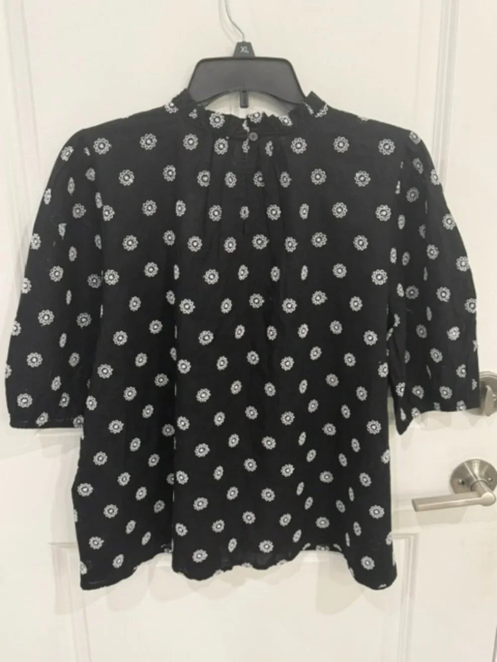 LOFT Black & White Puff Sleeve Embroidered Top